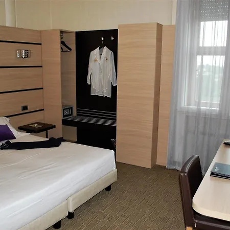 Hotell Cora Carate Brianza