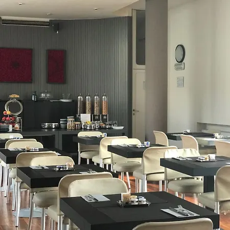 Hotell Cora 3*