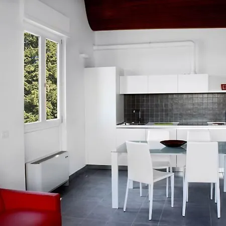 Cora 3* Carate Brianza