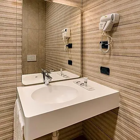 Cora Hotel 3*