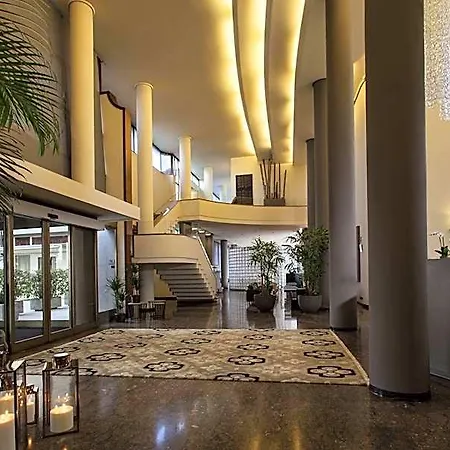Hotel Cora 3*
