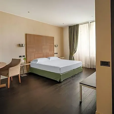 Cora Hotel 3*
