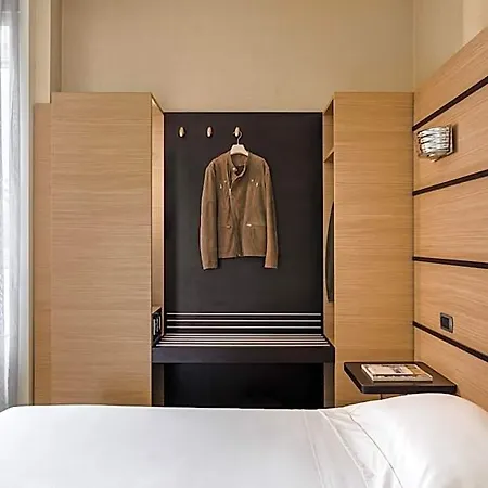Hotel Cora 3*