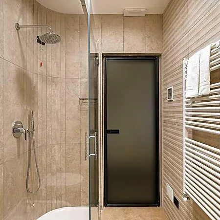 Cora Hotel 3*