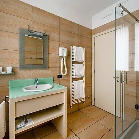Hotel Cora 3*
