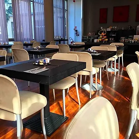 Cora Hotel 3*